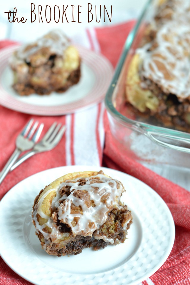 Brookie Buns {Brownie + Chocolate Chip Cookie + Sweet Roll}