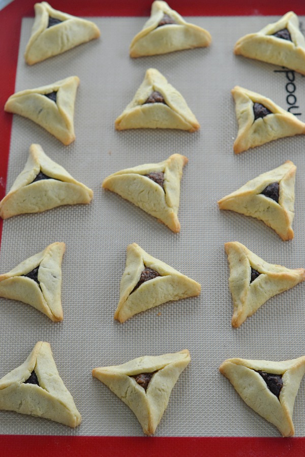 speculoos (cookie butter) hamantaschen!