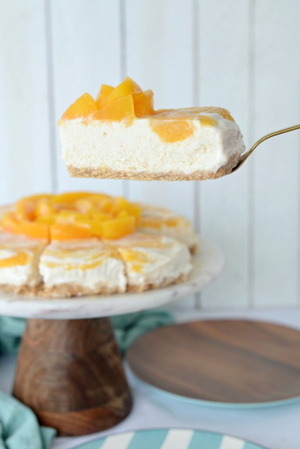 Peaches and Cream Frozen Yogurt Cheesecake