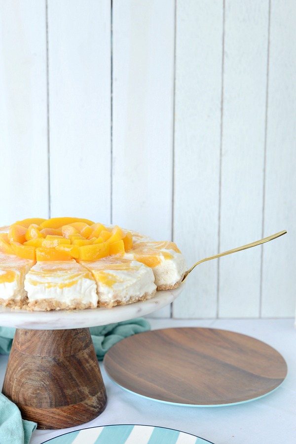 Peaches and Cream Frozen Yogurt Cheesecake